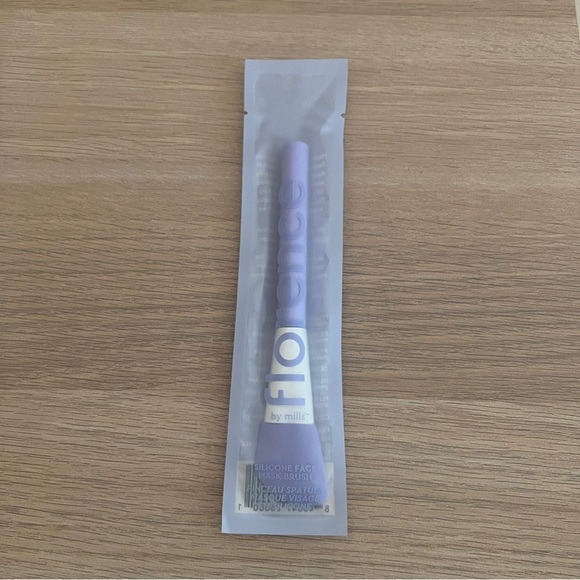 NWT Florence By Mills Silicone Face Mask Brush Purple - Picture 1 of 4